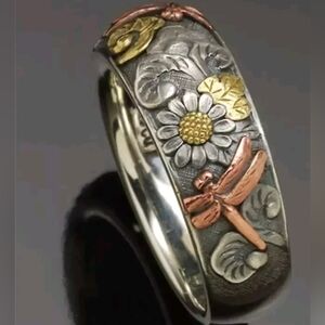 Beautiful Dragonfly with Sunflowers Ring Size 10 Tibetan Silver